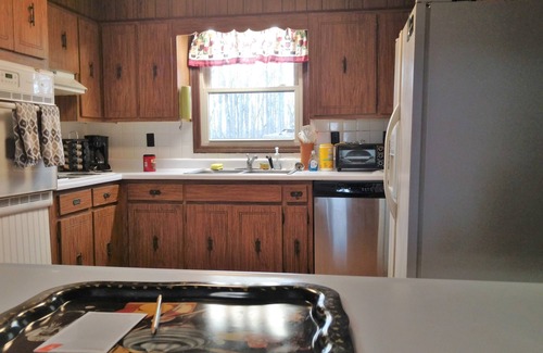 Jonesborough House | Experience The Hideout: 4 Bedroom Brick House Retreat