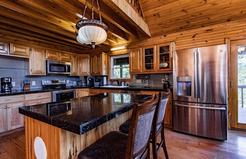 Oden Cabin | Discover The Hideout: Cabin 14 with Pool & Spa Amenities