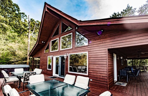 Oden Cabin | Discover The Hideout: Cabin 14 with Pool & Spa Amenities