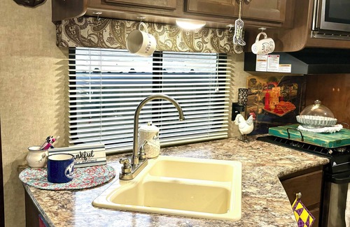 Stephenville House | Guest Rated: The Hideout - RV with Pool and Breakfast