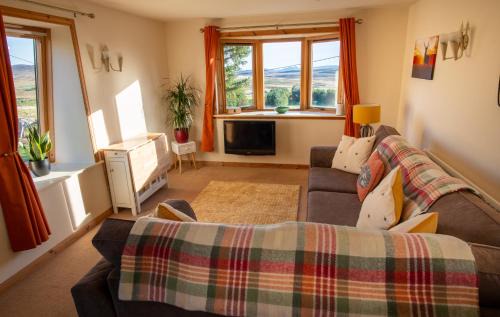 Rogart House | Guest Rated: 9.8 at The High Croft, Pet & Child Friendly