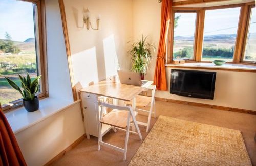 Rogart House | Guest Rated: 9.8 at The High Croft, Pet & Child Friendly