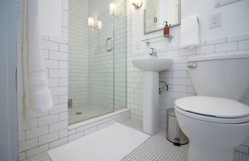 Queens Condo | Inviting High Tide Studio #4 with Breakfast & Family-Friendly Amenities