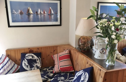 Totland Bay Bed & Breakfast | Discover The Highdown Inn: Family-Friendly Dining & Stays