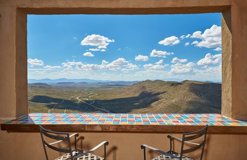 El Paso House | Experience The Highest House in Texas - Guest Rated 9.8/10