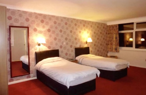 Idle Hotel | Relax at The Highfield: Pool, Spa & Family-Friendly Fun