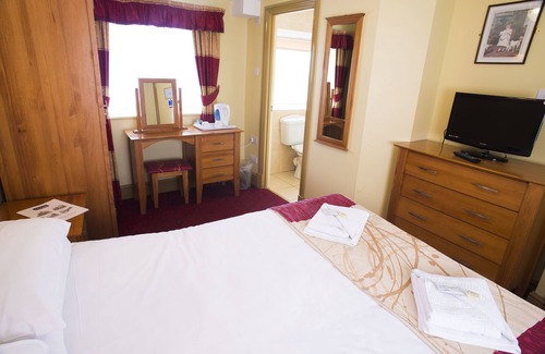 Cannards Grave Hotel | Quality Stay at The Highwayman Inn with Restaurant & Breakfast