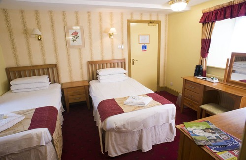 Cannards Grave Hotel | Quality Stay at The Highwayman Inn with Restaurant & Breakfast