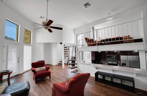 The Hills Apartment | The Hills: Quiet Spacious Gated Community w/Pool!