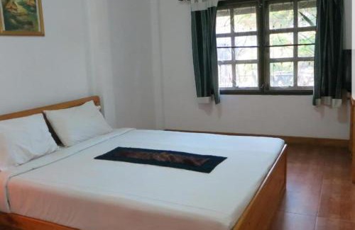 Phonsavan House | Budget-Friendly Hillside Residence with Family Amenities