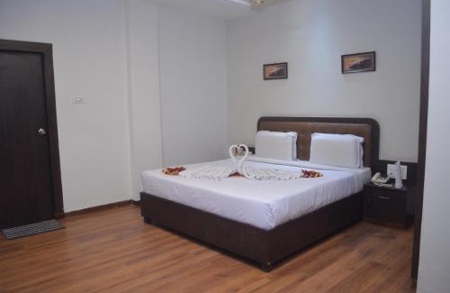 Bhilai Hotel | Discover Comfort at The Himalaya Park with Spa & Dining