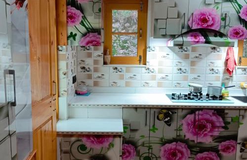 Harwan House | Top-Rated Family-Friendly Stay at The Himalayan Inn