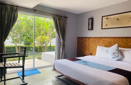 Ko Phi Phi Hotel | Hip Resort @ Phi Phi: Family-Friendly Stay with Pool
