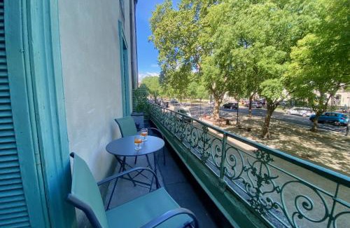 Route d'Arles Apartment | Discover The Historian: P2 Balcony in Town Center