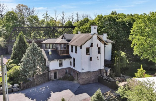 Lebanon - Pine Grove House | Discover The Historic Cornwall Inn with Ocean Views & Spa