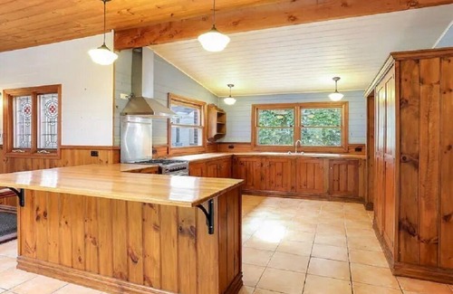 Whittingham House | Explore The Historic Hunter Valley Old School House, Pokolbin