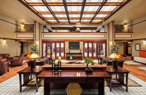 Mason City Hotel | Historic Park Inn Hotel: 9.4/10 Rated with Pool & Dining