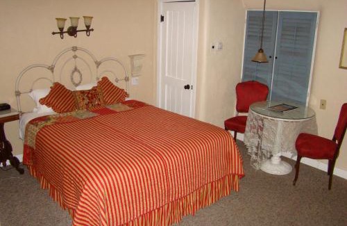 Taos Hotel | Experience Comfort at The Historic Taos Inn, Pet Friendly Stay