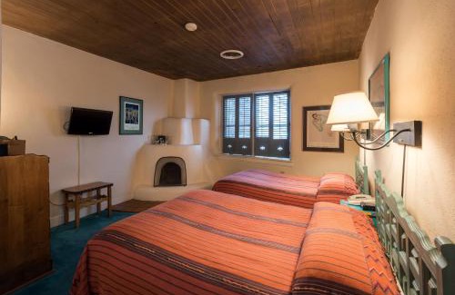 Taos Hotel | Experience Comfort at The Historic Taos Inn, Pet Friendly Stay