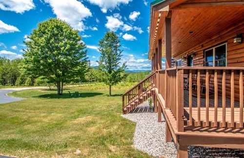 Brownfield House | Experience The Hive at Blue Spruce Lodge with Mountain Views