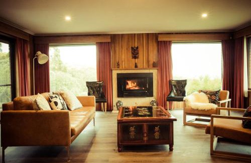 Kingston House | Experience The Hobart Entrance: A Family-Friendly Retreat