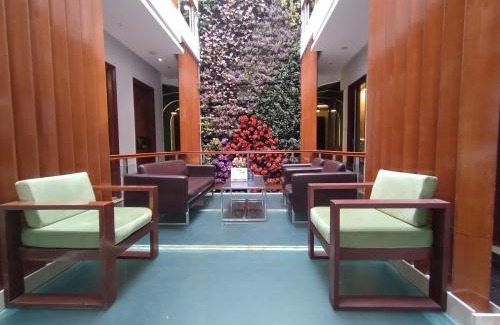 Sector 40 Hotel | Top-Rated Hotel Elite Millennium - Steps from Huda City Centre