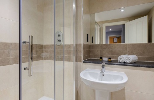 Seale Hotel | Relax at The Hog's Back Hotel & Spa in Farnham