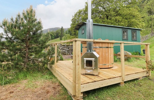 Lochearnhead Cottage | THE HOGGET HUT, romantic in Balquhidder, Perthshire, Scotland