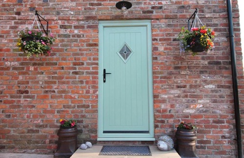 Tatton Park House | Discover The Hoglets: Guest Rated 9.6/10 for Comfort