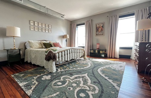 Hartington Hotel | Experience The Hollywood Suite at Hotel Hartington Downtown