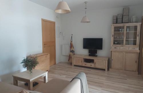Hervas Apartment | Top-Rated THE HOME Hervás with Free Parking for Families