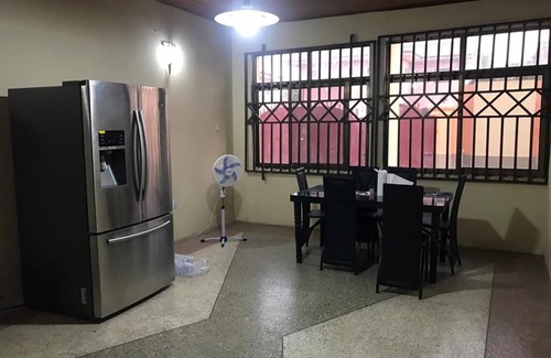Accra House | Comfortable Stay in a Beautiful Residential Neighborhood