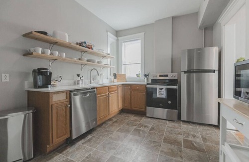 Martinsburg Apartment | The Home Suite Home 2 bedroom Apartment
