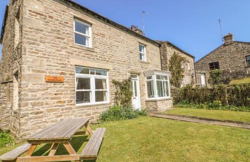 Hawes House | Family-Friendly Stay at The Homestead - 4 Star Excellence