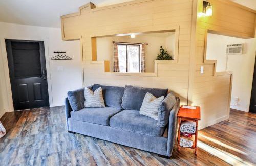 Glendale House | Pet-Friendly Retreat: The Honeybee at Zen Zion, Rated 10/10