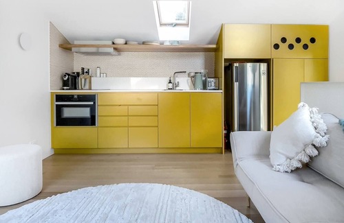 Glebe Cabin | Discover The Honeycomb Experience: Nordic Design Awaits