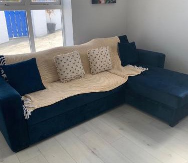 Ballyshannon Apartment | Experience The Honeycomb: Guest Rated 9.2 with Breakfast Included