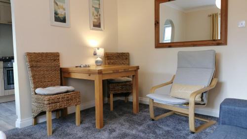 Par Apartment | Cozy Honeypot Apartment near Eden Project & Beautiful Beaches