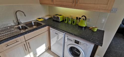 Par Apartment | Cozy Honeypot Apartment near Eden Project & Beautiful Beaches