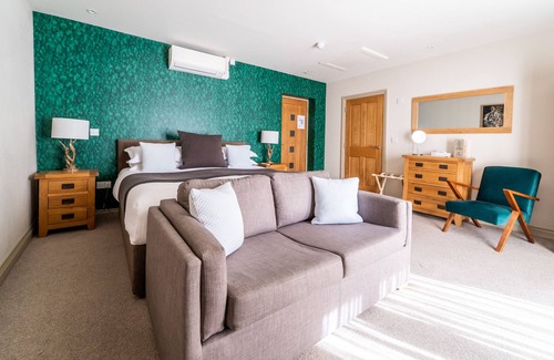 Honingham Bed & Breakfast | Guest Rated: 9.6 at The Honingham Buck with Restaurant & Breakfast