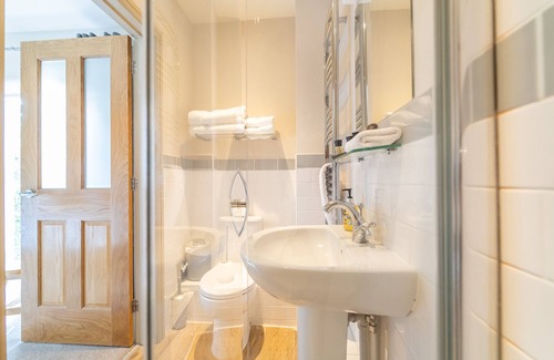 Honingham Bed & Breakfast | Guest Rated: 9.6 at The Honingham Buck with Restaurant & Breakfast