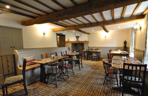 Kilve Hotel | Experience Comfort at The Hood Arms - Pet Friendly & Family Ready
