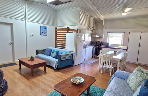 Kurrimine Beach House | Idyllic Hopeful Hut - Pet-Friendly Beach House Retreat