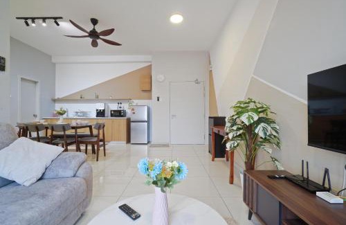 Hulu Kinta Apartment | Inviting Horizon Ipoh 3BR with Ocean View & Private Pool