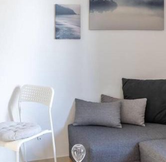 Neo Psychiko Apartment | Experience The HostMaster Aethereal Style - 4-Star & Pet Friendly