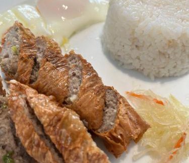 Cauayan Hotel | Discover The Hotel Andrea: Family-Friendly with Pool & Breakfast