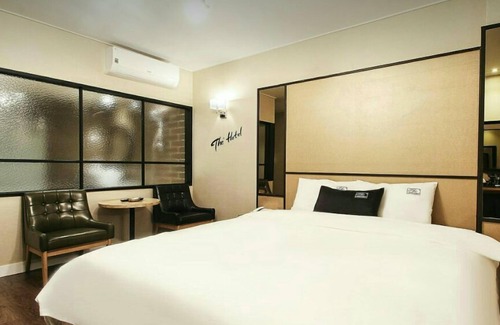 Sangnam-dong Hotel | Cozy Stays at The Hotel Changwon with Family-Friendly Perks