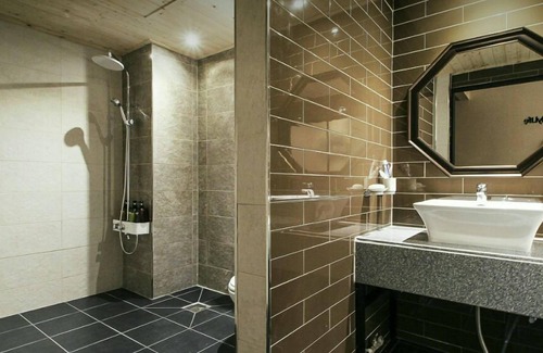Sangnam-dong Hotel | Cozy Stays at The Hotel Changwon with Family-Friendly Perks