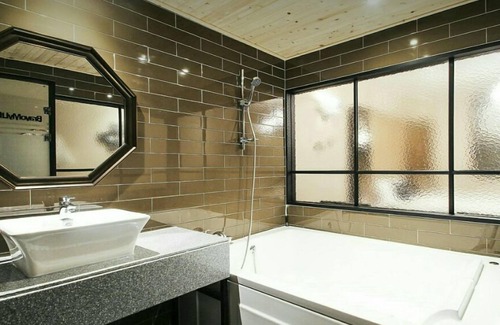 Sangnam-dong Hotel | Cozy Stays at The Hotel Changwon with Family-Friendly Perks