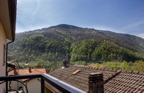 Castiglione dei Pepoli Apartment | Cozy Retreat at The House of Mary with Free Wi-Fi